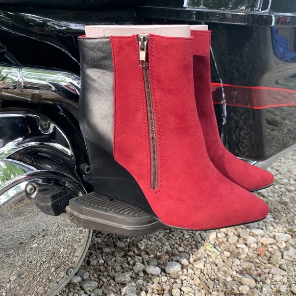 American Exchange New York Booties NWOT - Picture 2 of 7